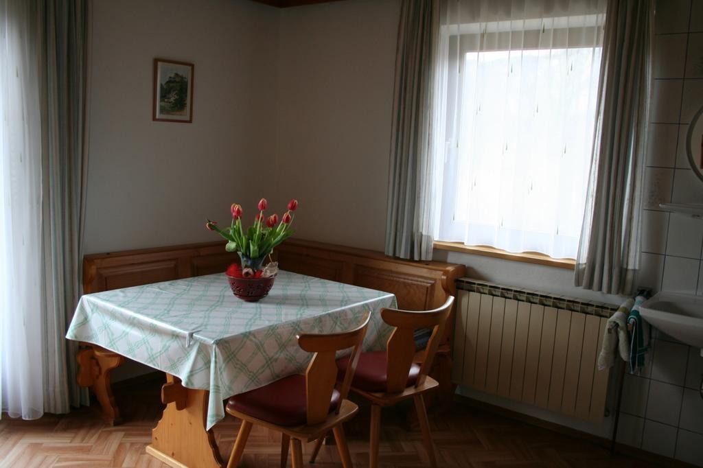 Ferienwohnungen Grabnerbauer Mondsee Szoba fotó