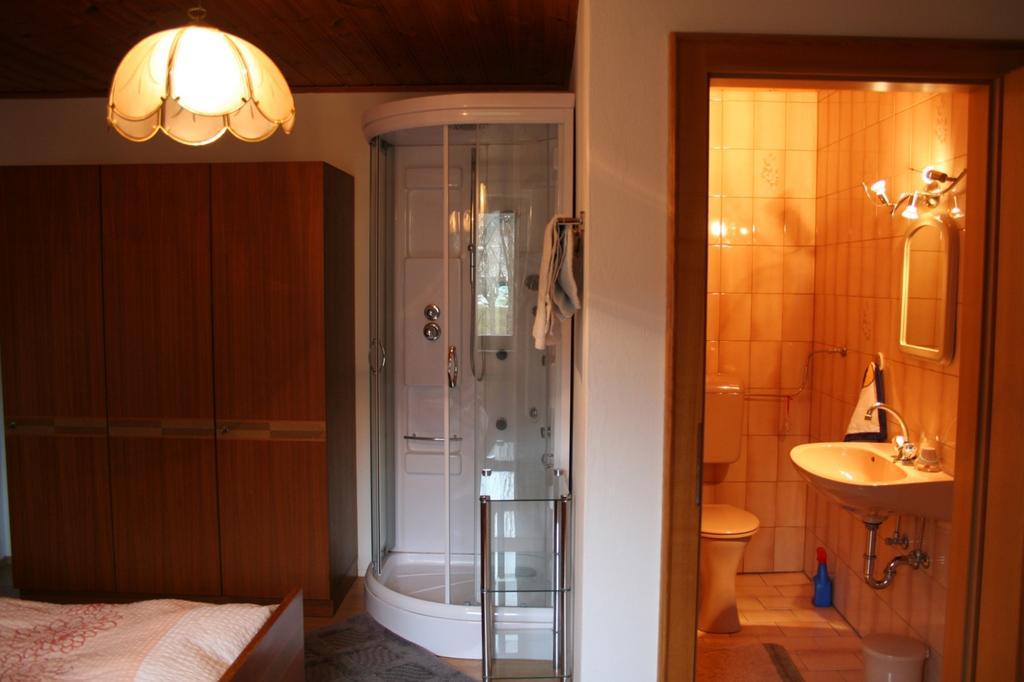 Ferienwohnungen Grabnerbauer Mondsee Szoba fotó