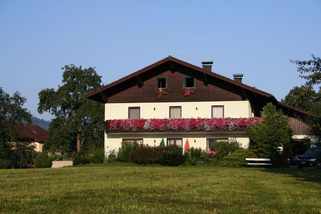 Ferienwohnungen Grabnerbauer Mondsee Szoba fotó